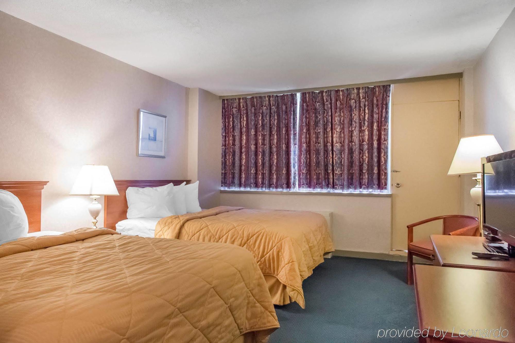 Econo Lodge Smiths Falls Exteriör bild