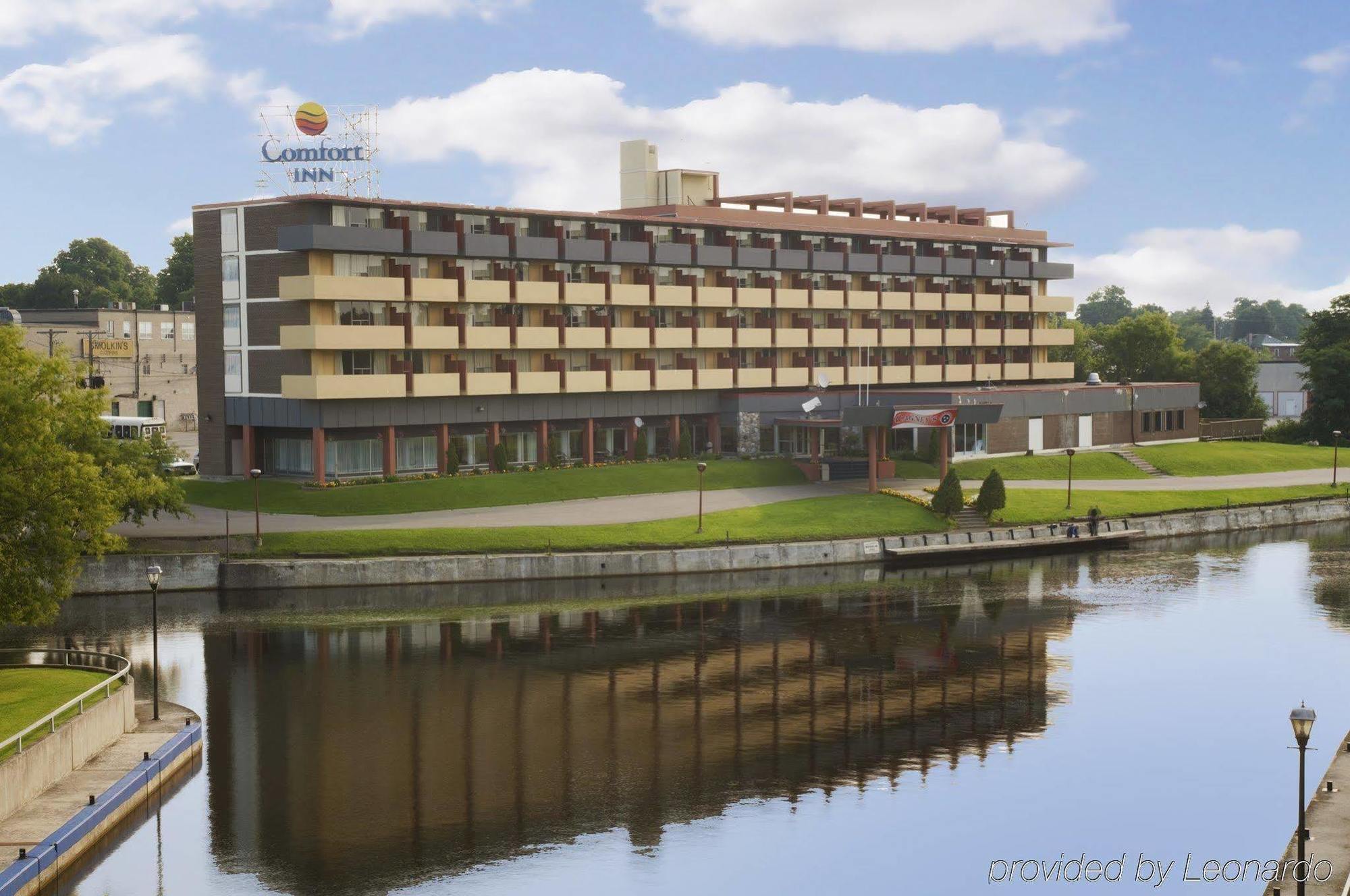 Econo Lodge Smiths Falls Exteriör bild