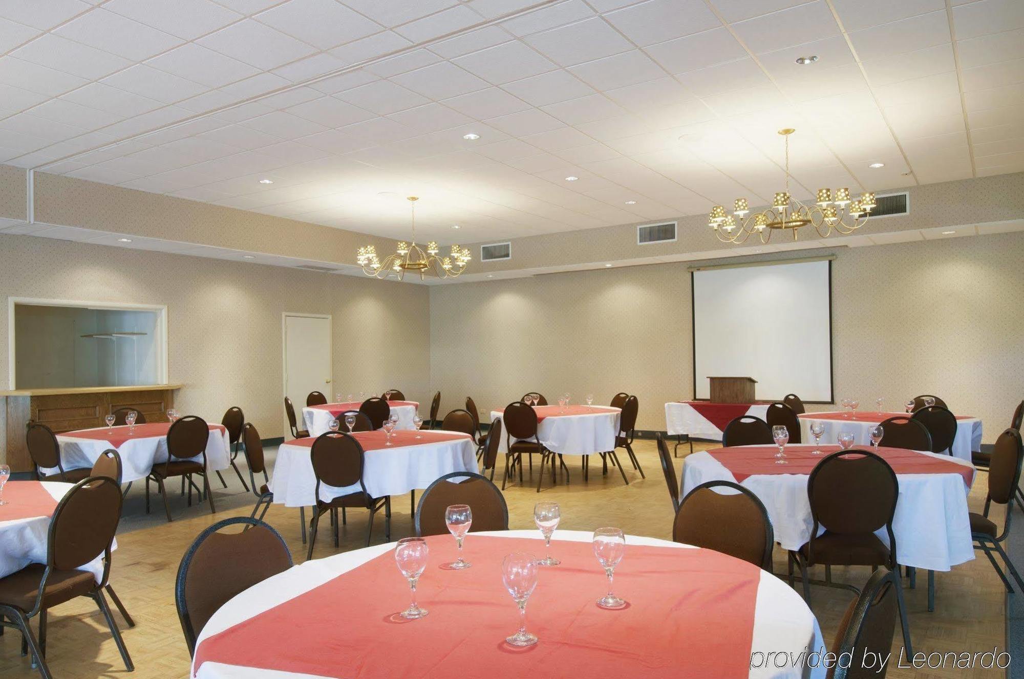 Econo Lodge Smiths Falls Exteriör bild